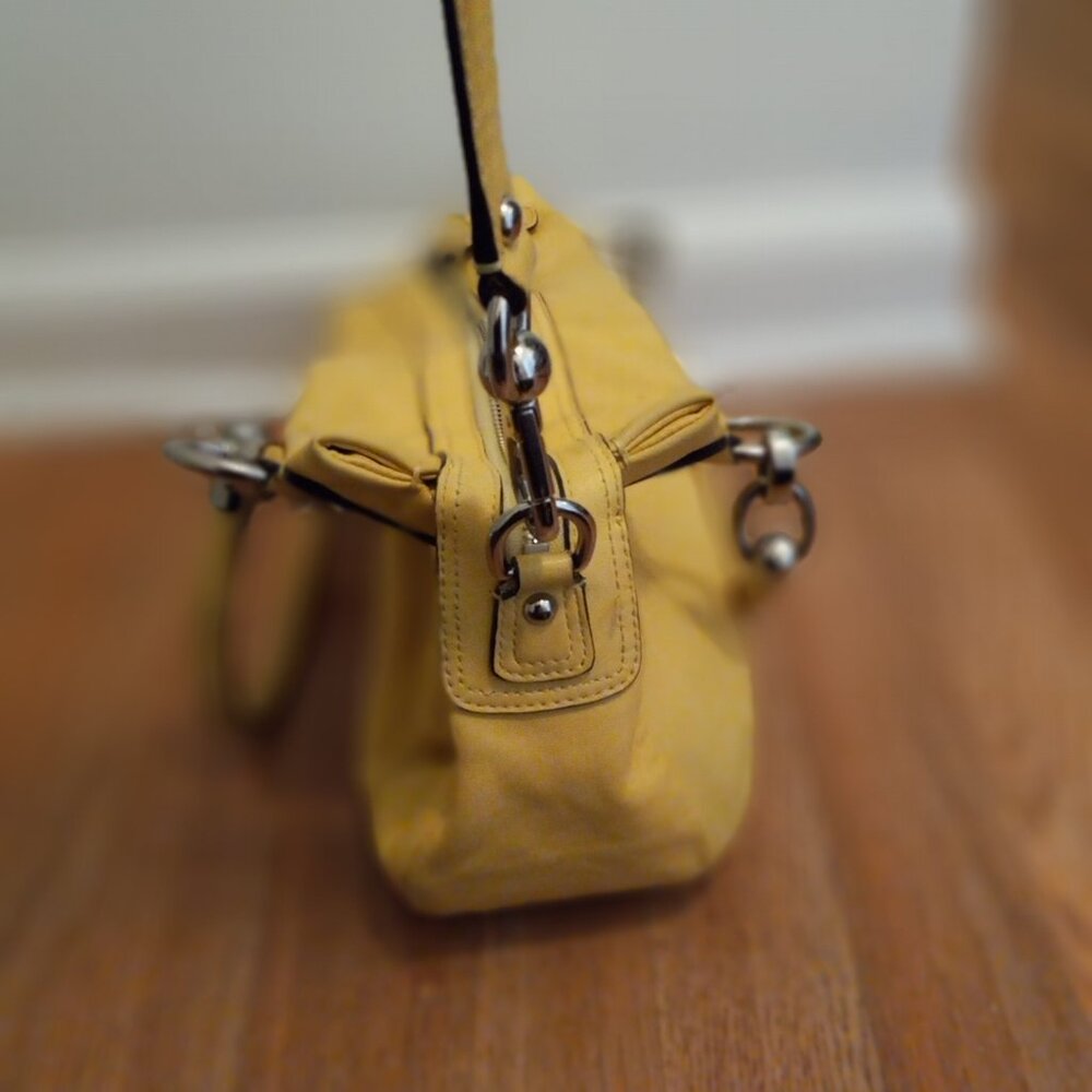 Coach Purse Yellow and Silver - Picture 4 of 15